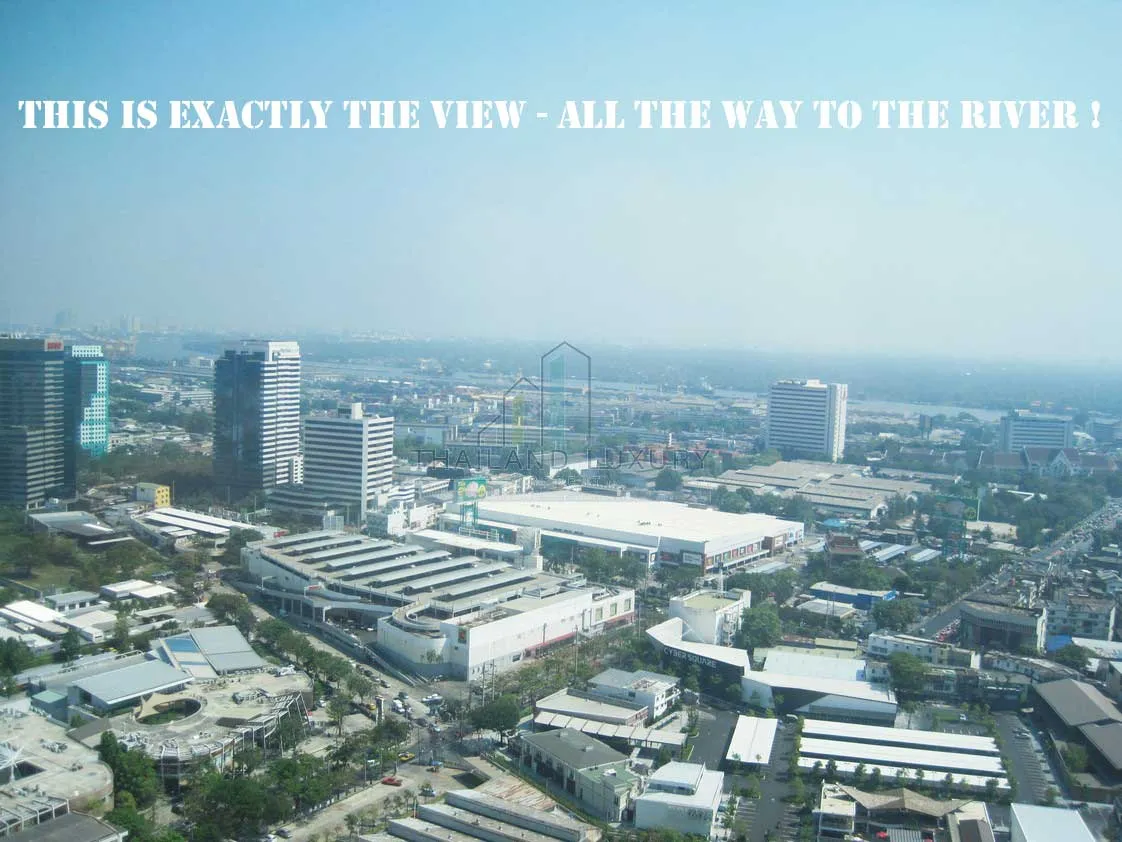 Open city outlook towards the Chao Phraya River