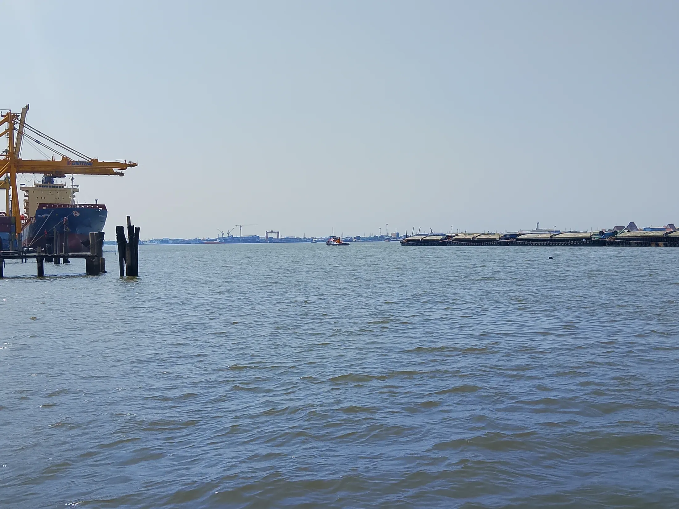 Open view across the Chao Phraya River